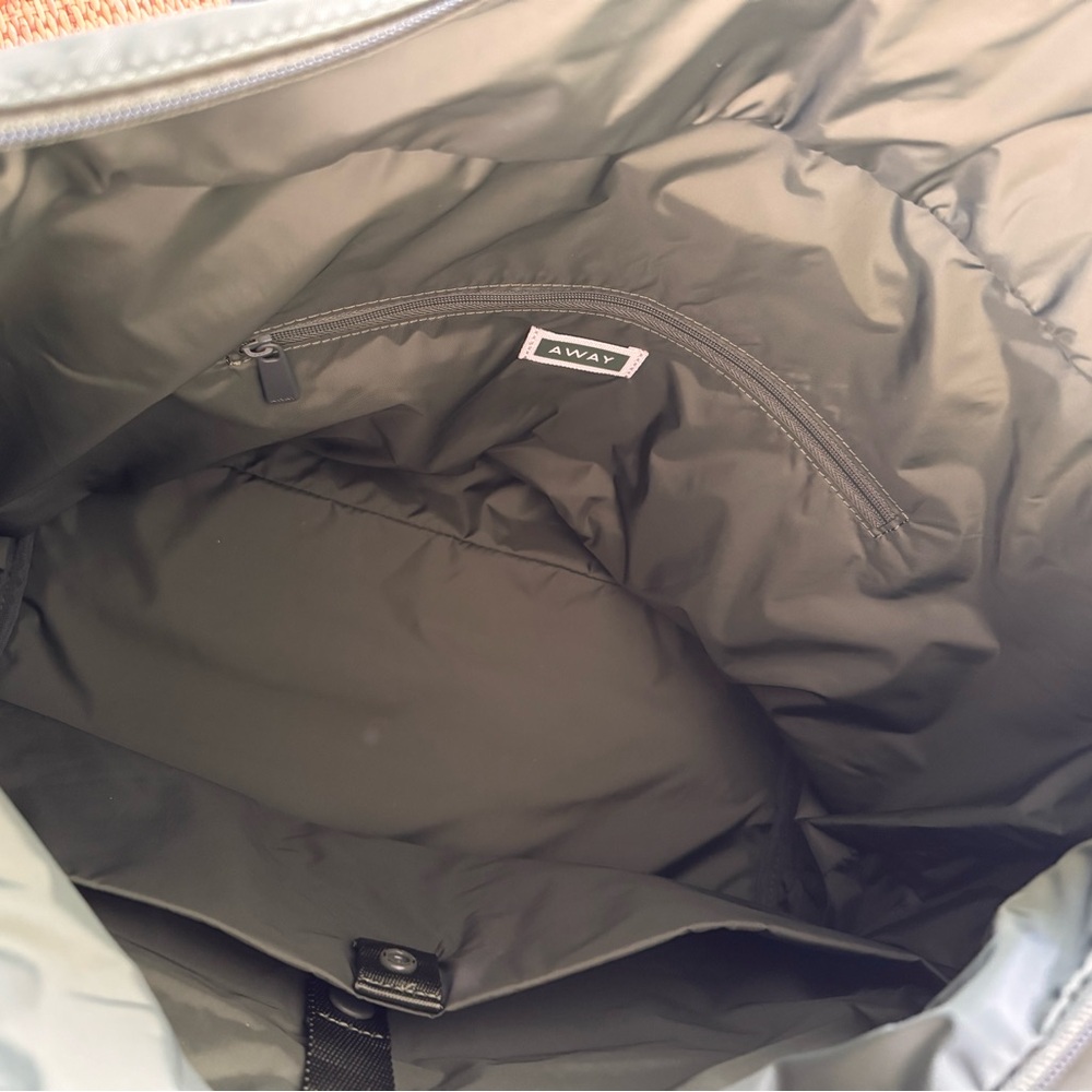 Away Olive Green Travel Tote Bag - Picture 4 of 4
